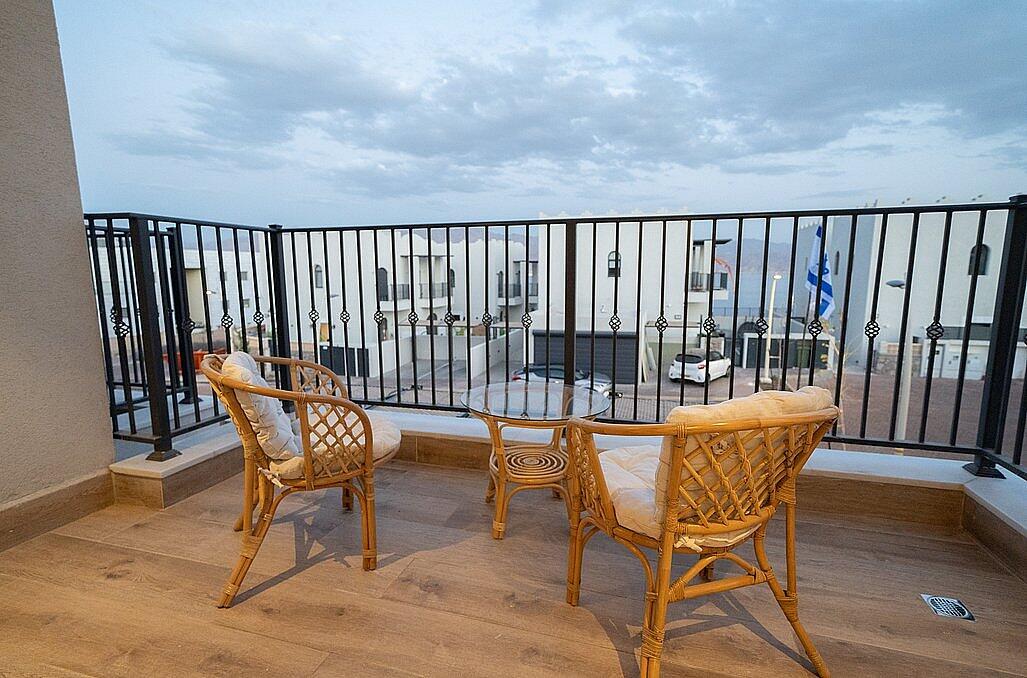 אלה סאן - וילה שקמה דרום אלה סאן - וילה שקמה - וילה עם מרפסת ופינת ישיבה אלה סאן - וילה שקמה - וילה עם מרפסת ופינת ישיבה נופש - וי פור ויקיישן - V for Vacation