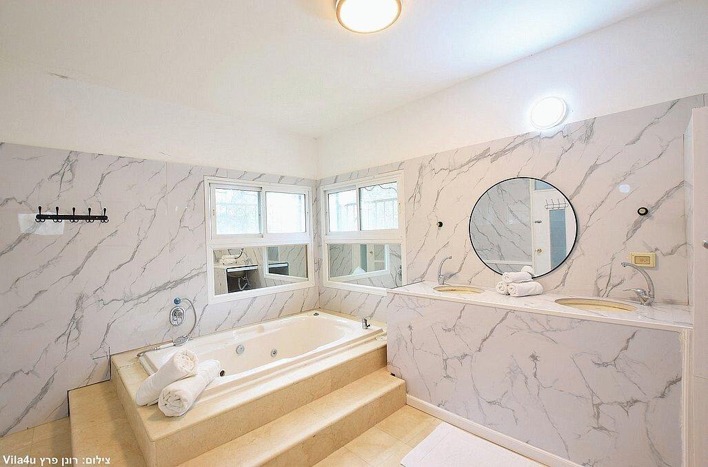 וילה רוז פרימיום לפידות צפון  16  נופש - וי פור ויקיישן - V for Vacation