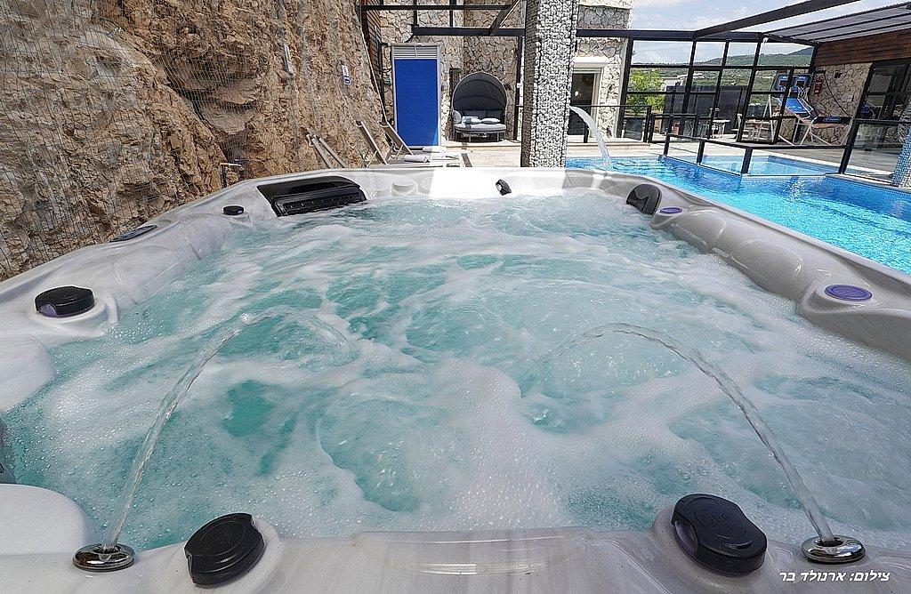 אחוזת הסלעים צפון  4  נופש - וי פור ויקיישן - V for Vacation