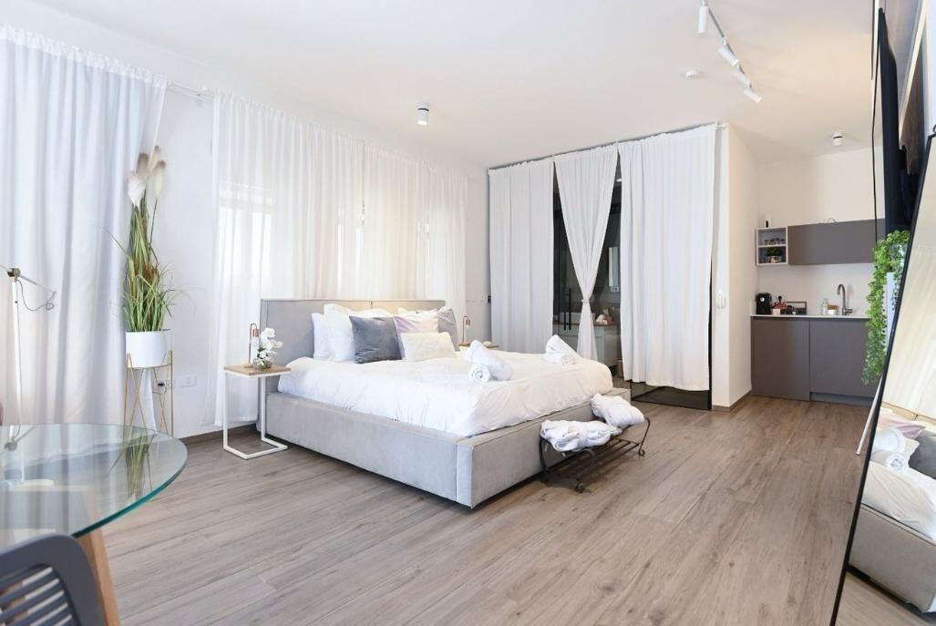 Peak Boutique Suites - סוויטות פיק צפון  15  נופש - וי פור ויקיישן - V for Vacation