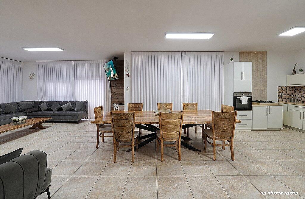 וילה ונילה צפון  9  נופש - וי פור ויקיישן - V for Vacation