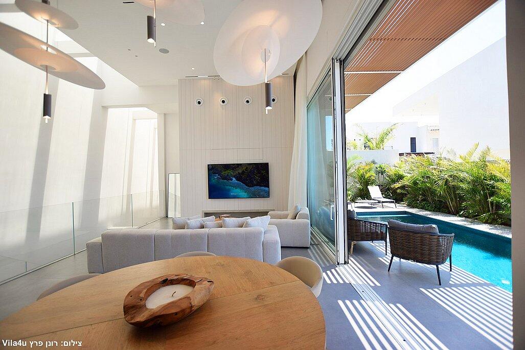 וילה אימפריה קיסריה מרכז  14  נופש - וי פור ויקיישן - V for Vacation