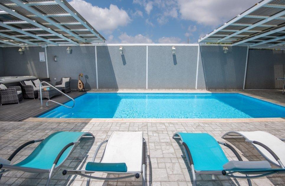 וילה מונסון פרימיום צפון  12  נופש - וי פור ויקיישן - V for Vacation