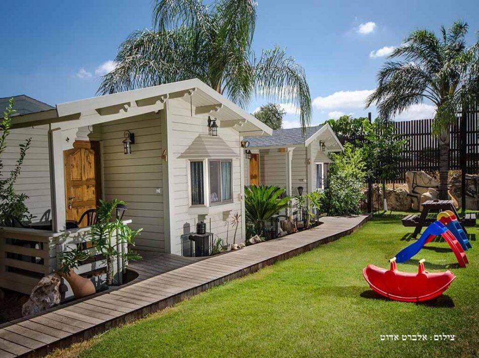 הבקתות של סיוון צפון  10  נופש - וי פור ויקיישן - V for Vacation