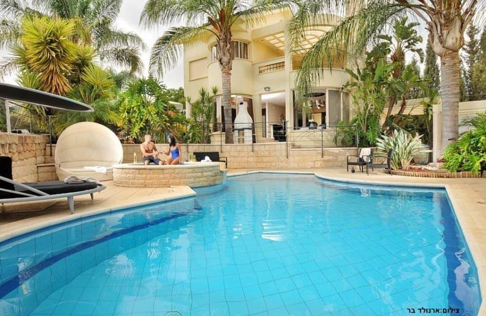 וילה קסטלו צפון  2  נופש - וי פור ויקיישן - V for Vacation