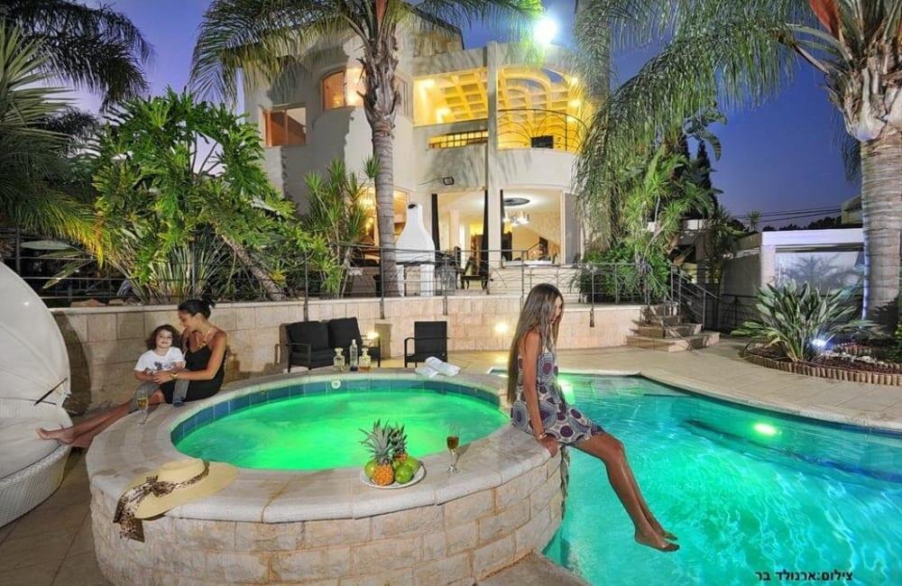 וילה קסטלו צפון  22  נופש - וי פור ויקיישן - V for Vacation