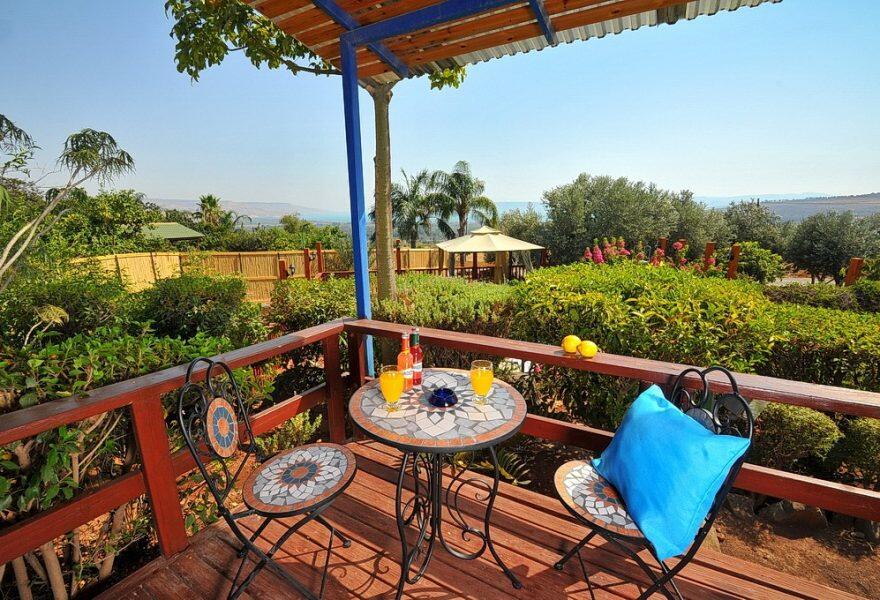 הבקתה בגולן צפון  3  נופש - וי פור ויקיישן - V for Vacation