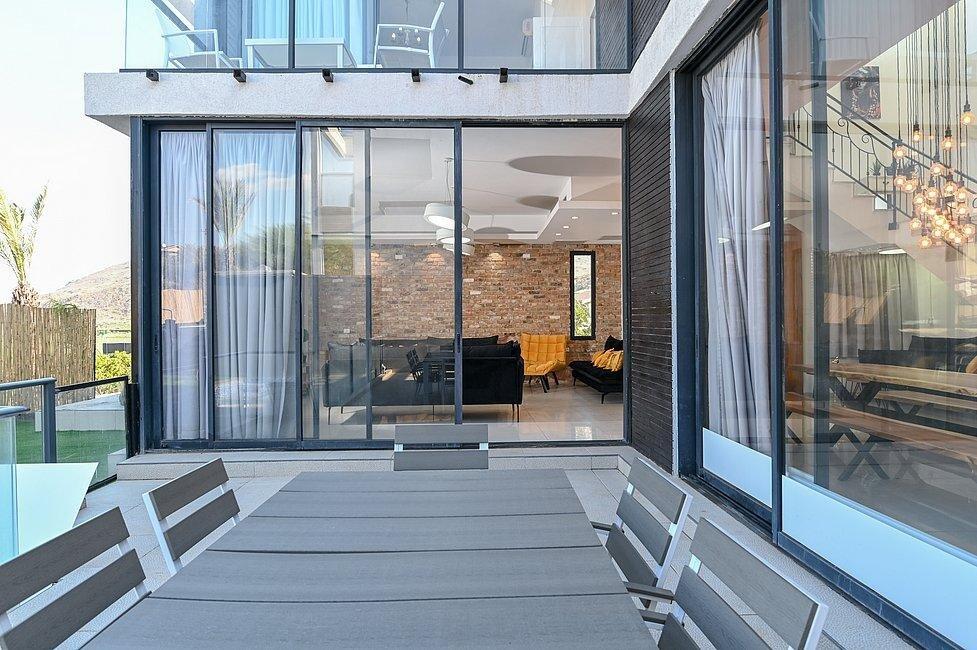 וילה V מגדל צפון  46  נופש - וי פור ויקיישן - V for Vacation