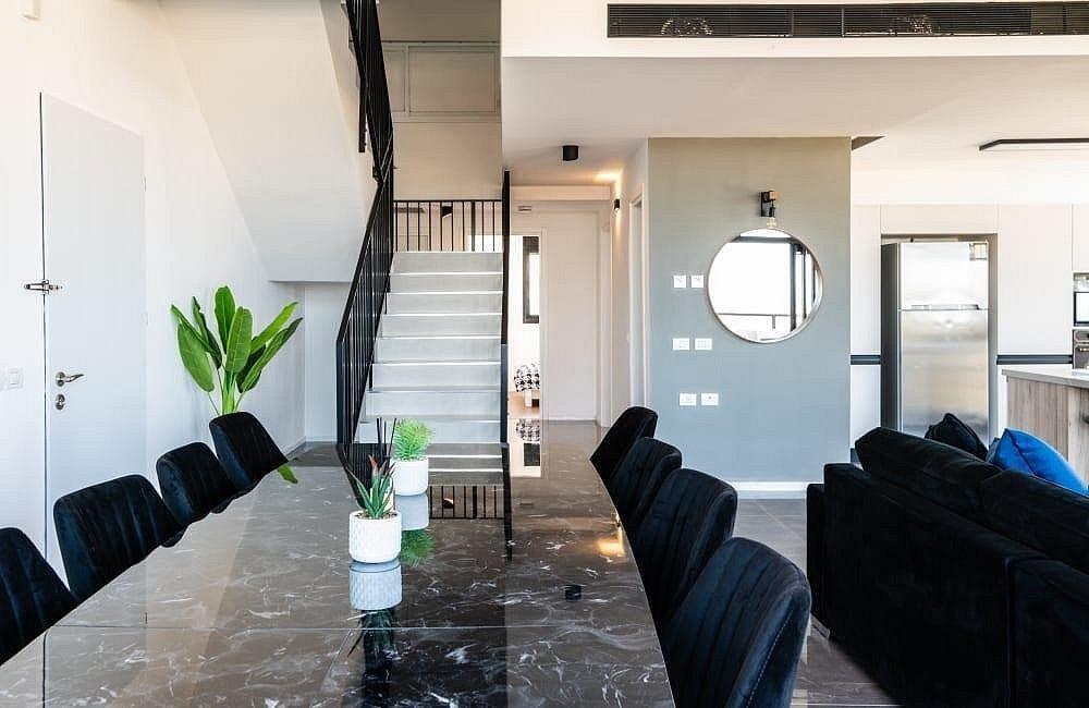 פנטהאוז ראם מרכז  18  נופש - וי פור ויקיישן - V for Vacation