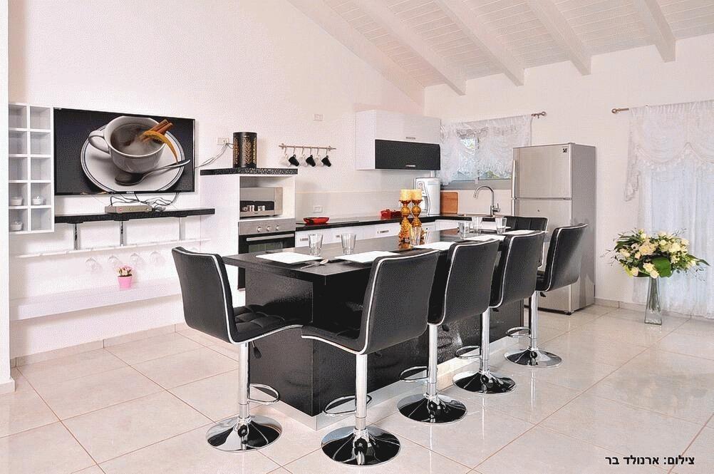 וילה קינג רפאל צפון  11  נופש - וי פור ויקיישן - V for Vacation