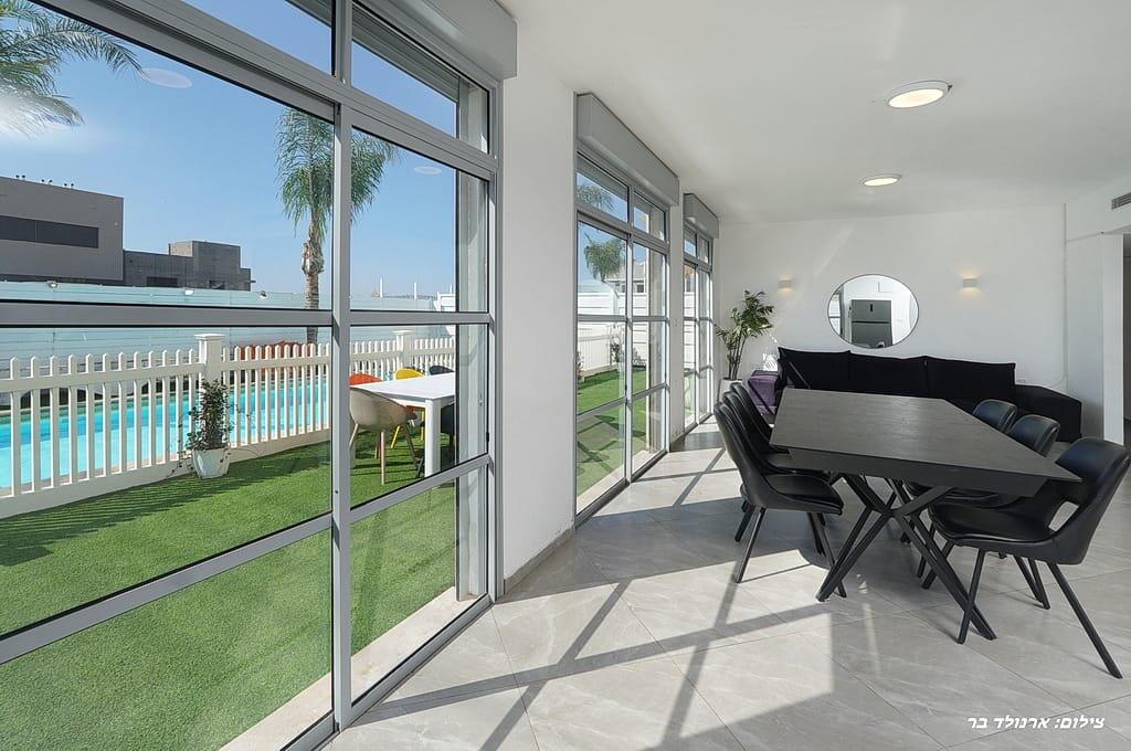 וילה דקל כחול צפון  17  נופש - וי פור ויקיישן - V for Vacation