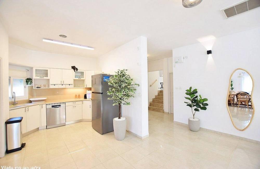 וילה ארבל 74 צפון  31  נופש - וי פור ויקיישן - V for Vacation