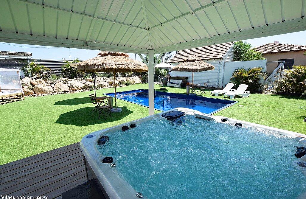 אחוזת קנה הבושם מרכז  3  נופש - וי פור ויקיישן - V for Vacation