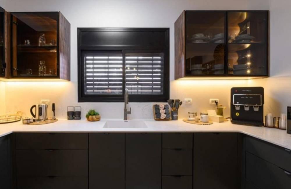 וילה אדינביל צפון  6  נופש - וי פור ויקיישן - V for Vacation