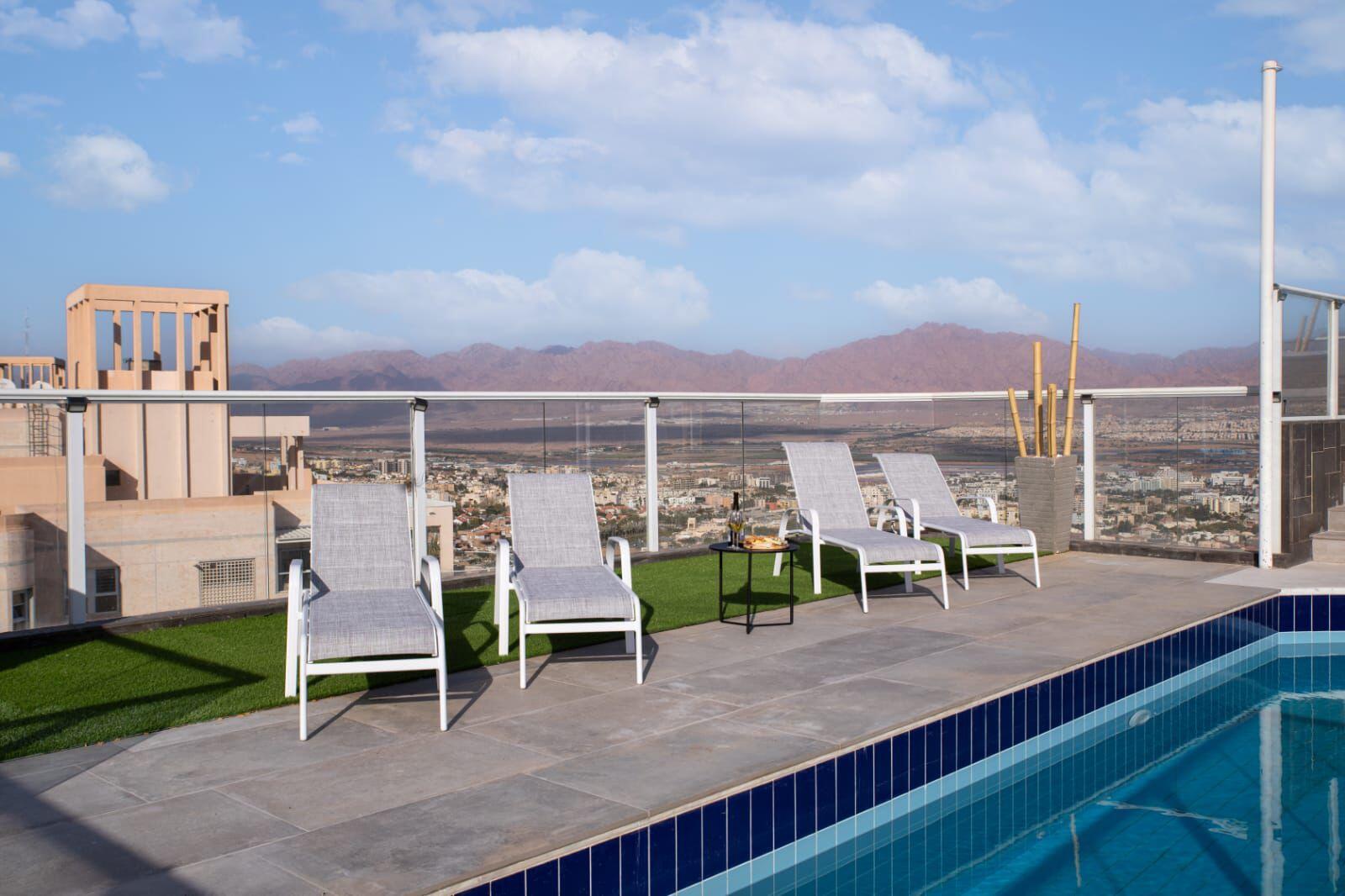 נגיעה מהשמיים דרום  12  נופש - וי פור ויקיישן - V for Vacation