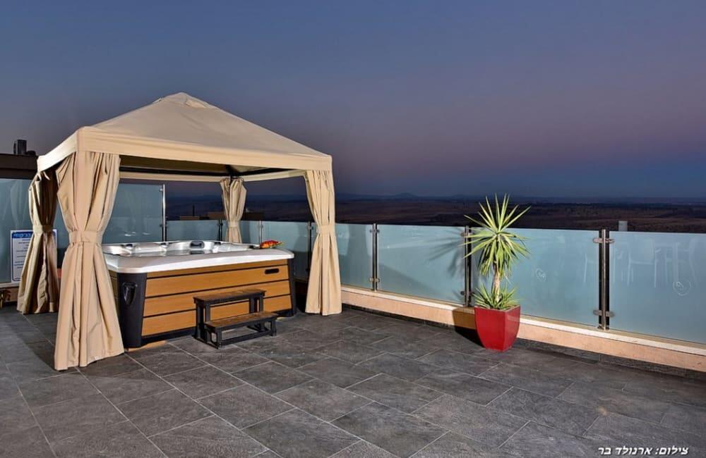 וילה מאיורי בוטיק צפון  40  נופש - וי פור ויקיישן - V for Vacation