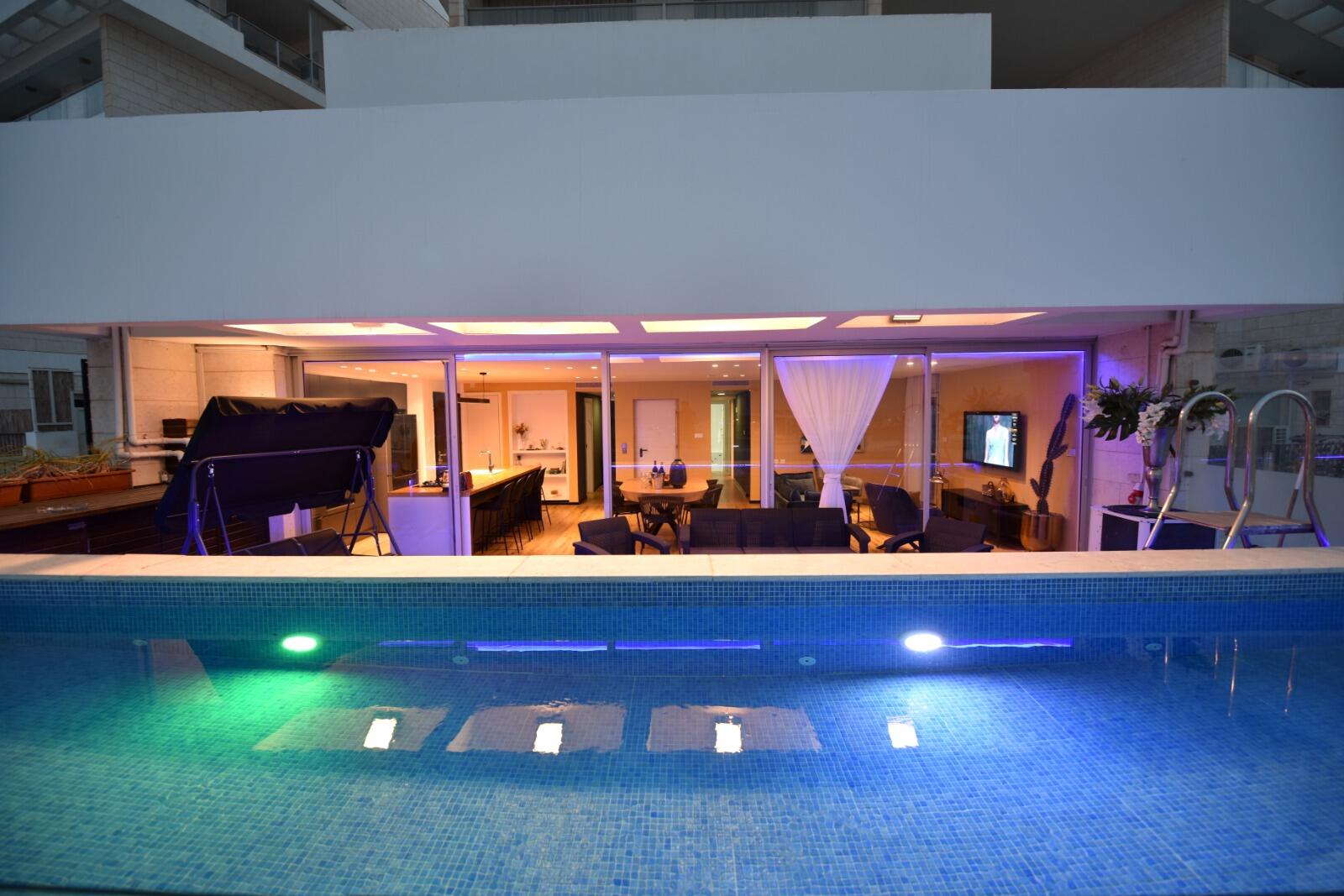 Luxury Penthouses - לקשרי פנטהאוז דרום  12  נופש - וי פור ויקיישן - V for Vacation