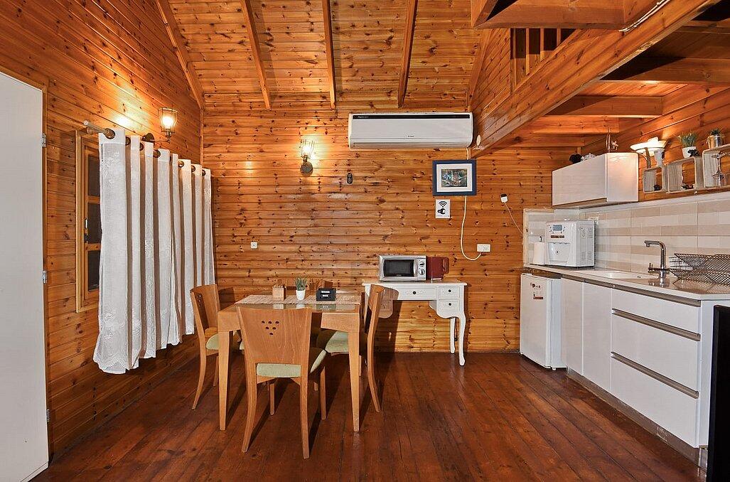 בקתות נוף ילדות צפון  14  נופש - וי פור ויקיישן - V for Vacation