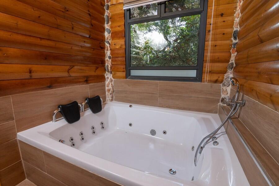 בקתות שוהם צפון  16  נופש - וי פור ויקיישן - V for Vacation