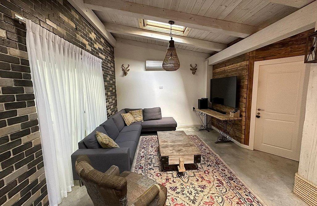 ארטמיס מרכז  9  נופש - וי פור ויקיישן - V for Vacation