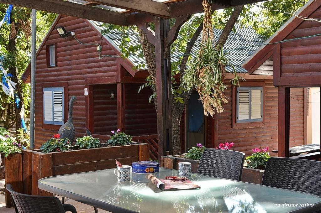 קדמת עדן צפון  6  נופש - וי פור ויקיישן - V for Vacation