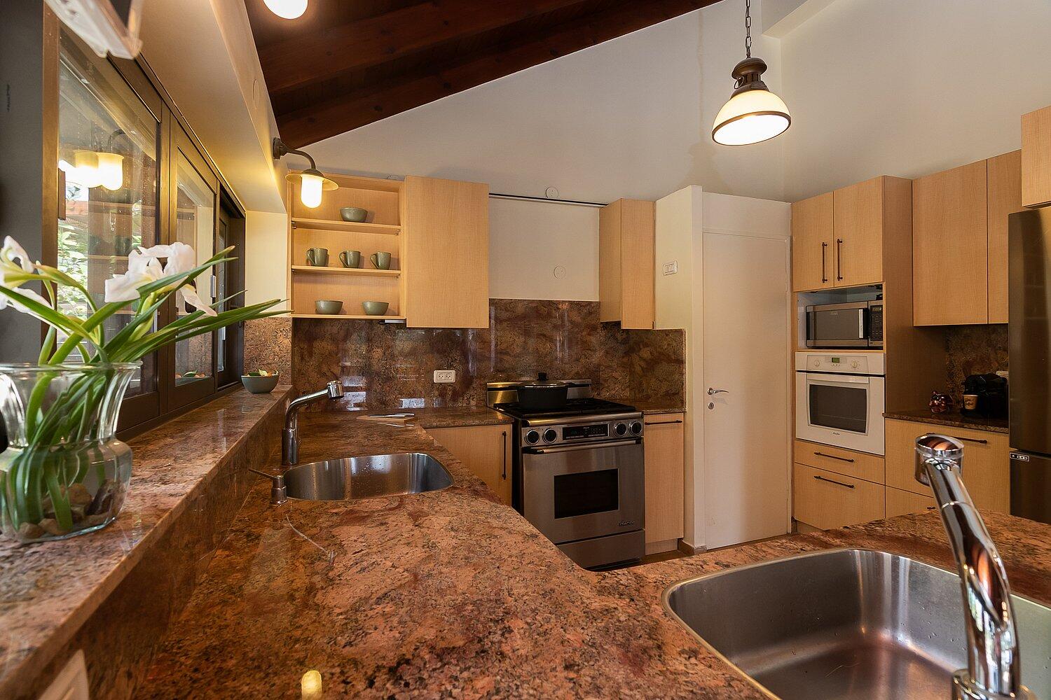 וילה בית זית מרכז  17  נופש - וי פור ויקיישן - V for Vacation