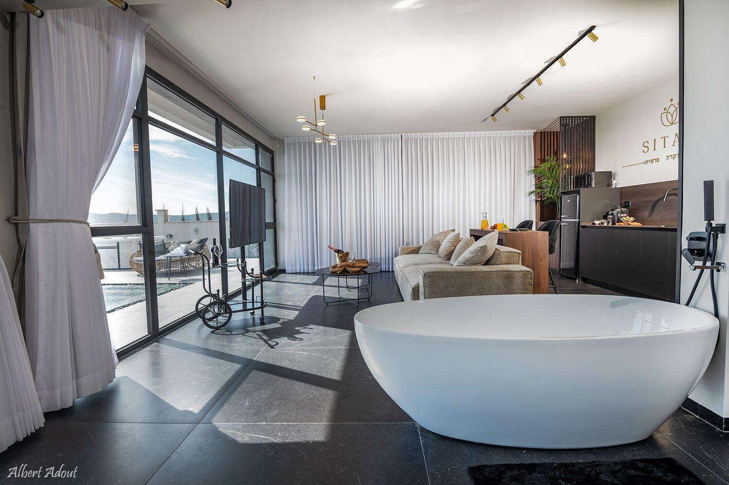 Sitara - סיטארה סוויטת יוקרה פרטית צפון  10  נופש - וי פור ויקיישן - V for Vacation