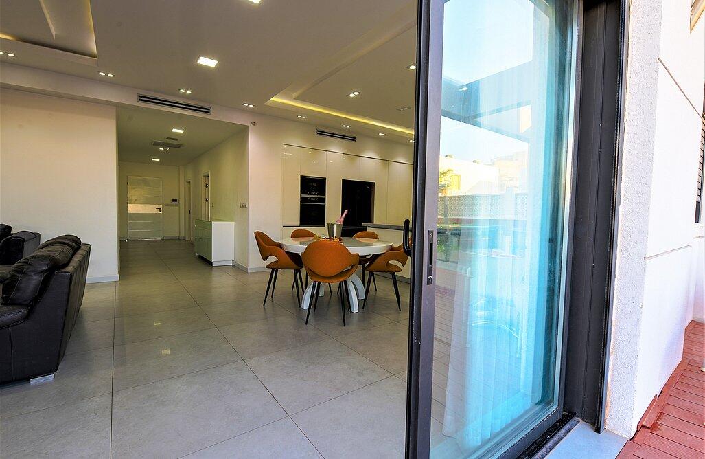 וילה ונציה דרום  33  נופש - וי פור ויקיישן - V for Vacation