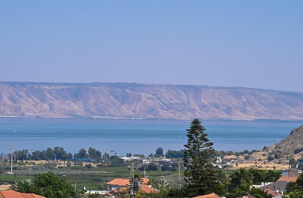 וילה ג'נסיס - Villa Genesis צפון  22  נופש - וי פור ויקיישן - V for Vacation