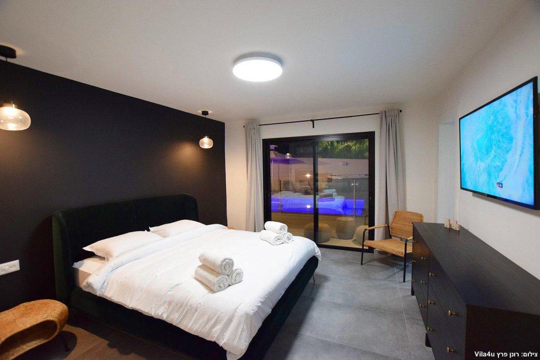 משק 19 צפון  9  נופש - וי פור ויקיישן - V for Vacation