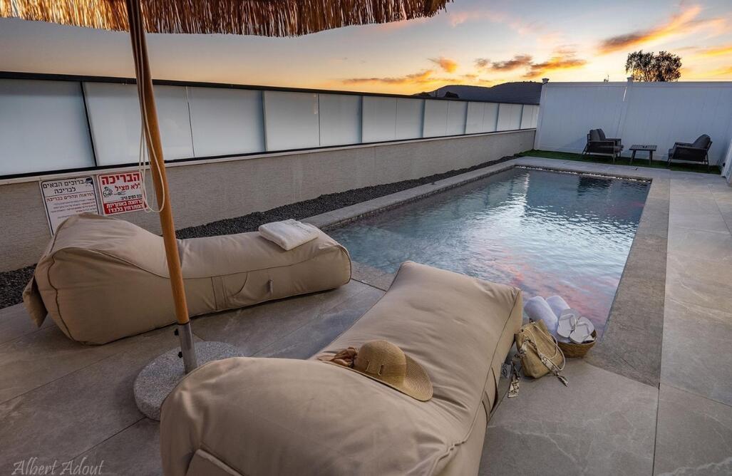 ארקו סוויט צפון  5  נופש - וי פור ויקיישן - V for Vacation