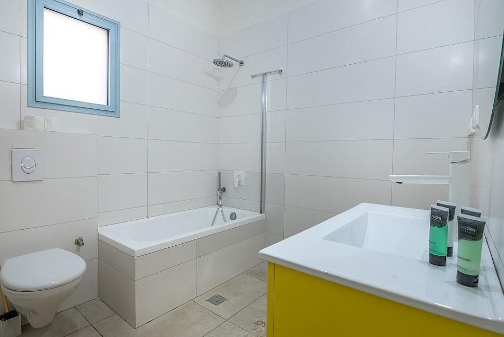 וילה אריאה בלו בוטיק צפון  24  נופש - וי פור ויקיישן - V for Vacation