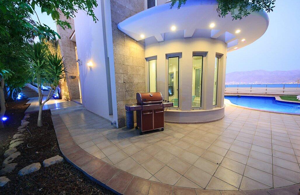 וילה מול ים אילת דרום  3  נופש - וי פור ויקיישן - V for Vacation