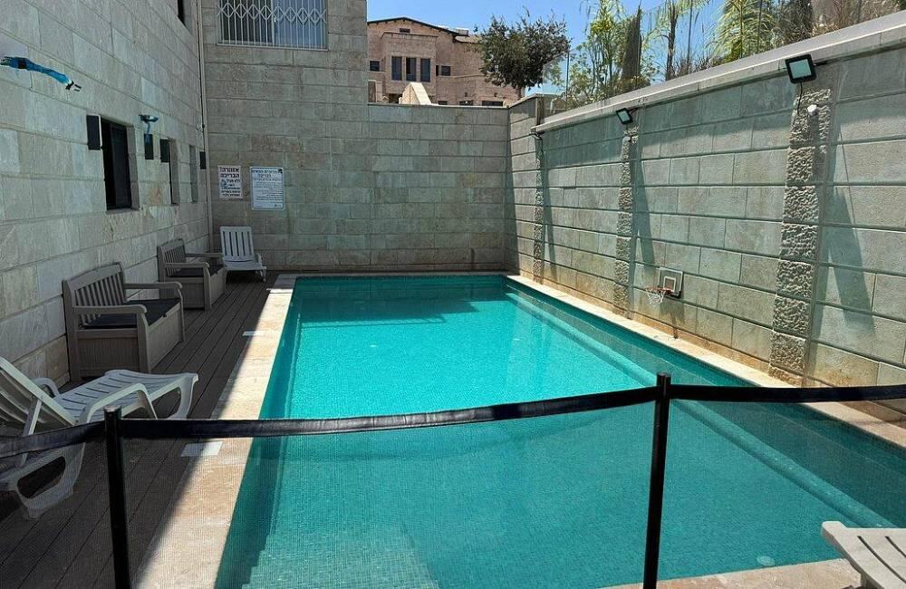 וילה רויאל ירושלים מרכז  21  נופש - וי פור ויקיישן - V for Vacation