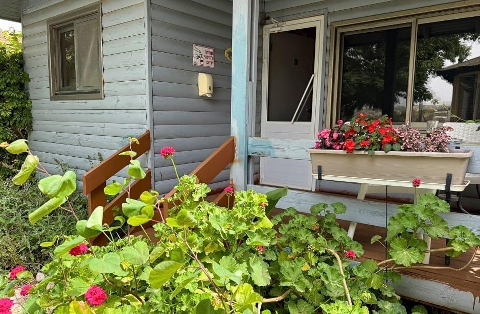 צימרים בצל האלון צפון  14  נופש - וי פור ויקיישן - V for Vacation