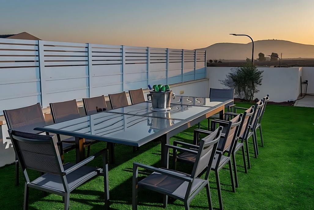 וילה אריאה בלו בוטיק צפון  32  נופש - וי פור ויקיישן - V for Vacation