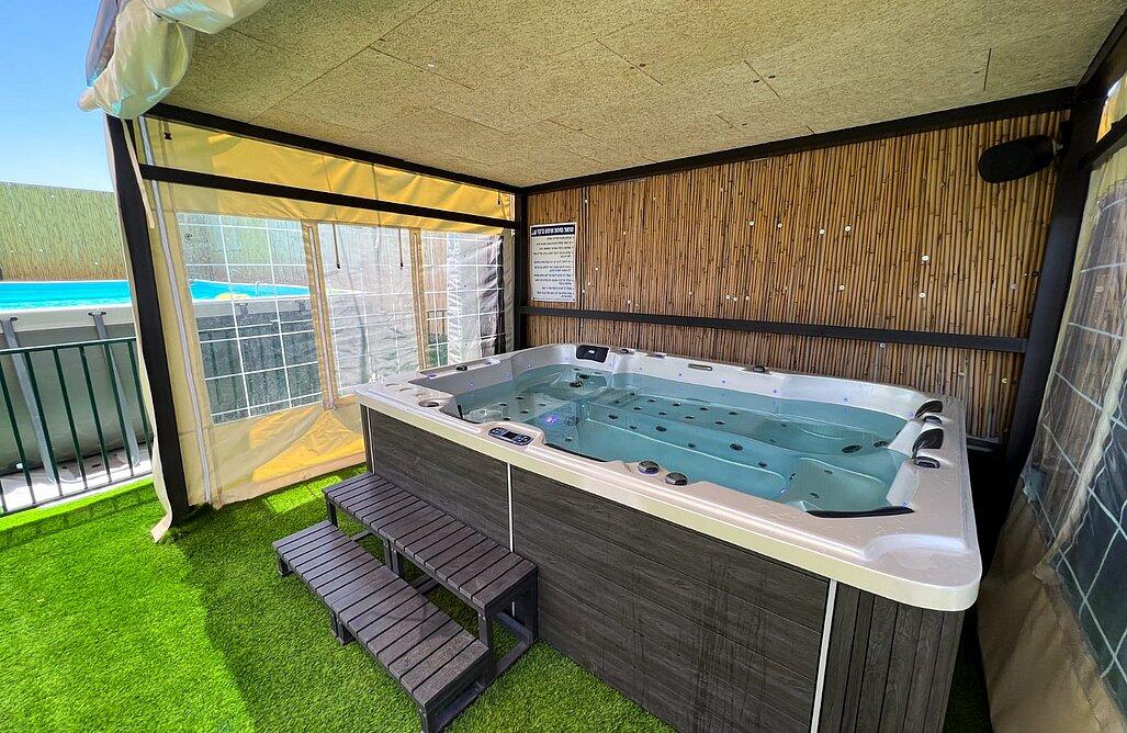 אחוזת ענבי הגפן מרכז  31  נופש - וי פור ויקיישן - V for Vacation