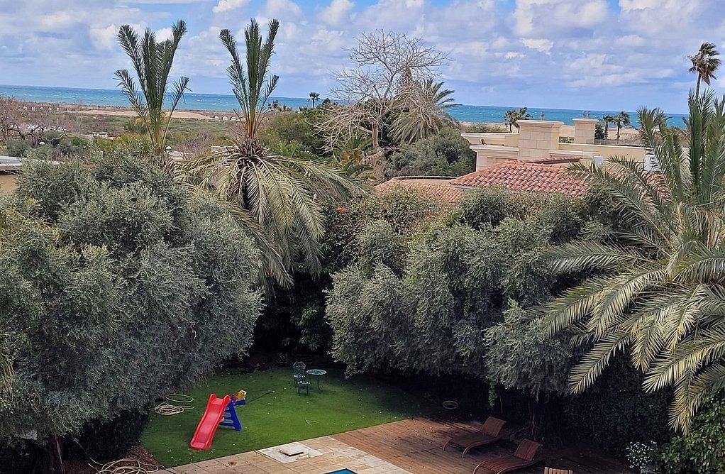 וילה אן קיסריה מרכז  4  נופש - וי פור ויקיישן - V for Vacation