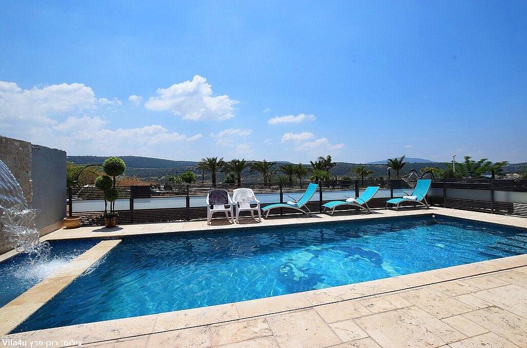 אחוזת האור צפון  14  נופש - וי פור ויקיישן - V for Vacation