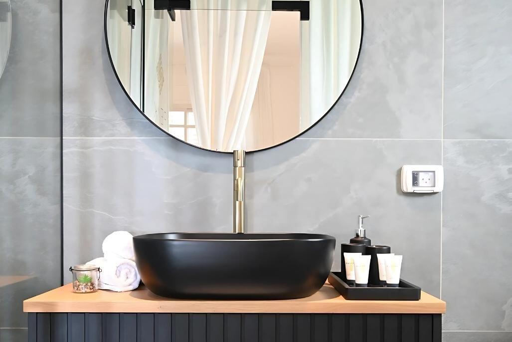 Peak Boutique Suites - סוויטות פיק צפון  28  נופש - וי פור ויקיישן - V for Vacation