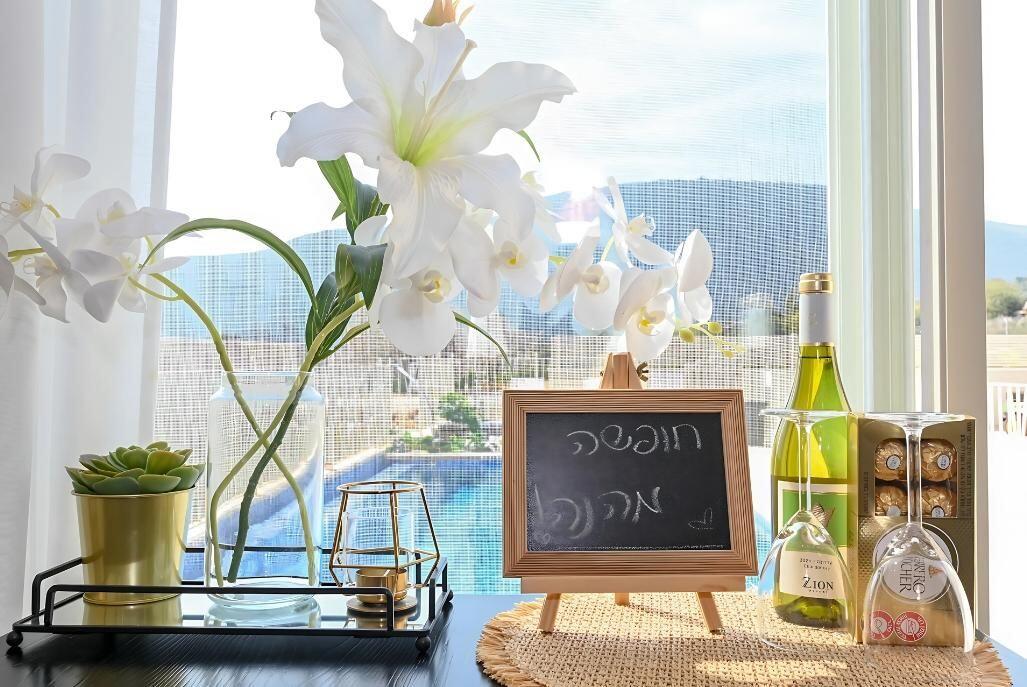 Peak Boutique Suites - סוויטות פיק צפון  6  נופש - וי פור ויקיישן - V for Vacation