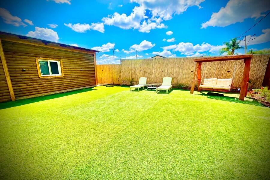 בשדות של המושב דרום  4  נופש - וי פור ויקיישן - V for Vacation