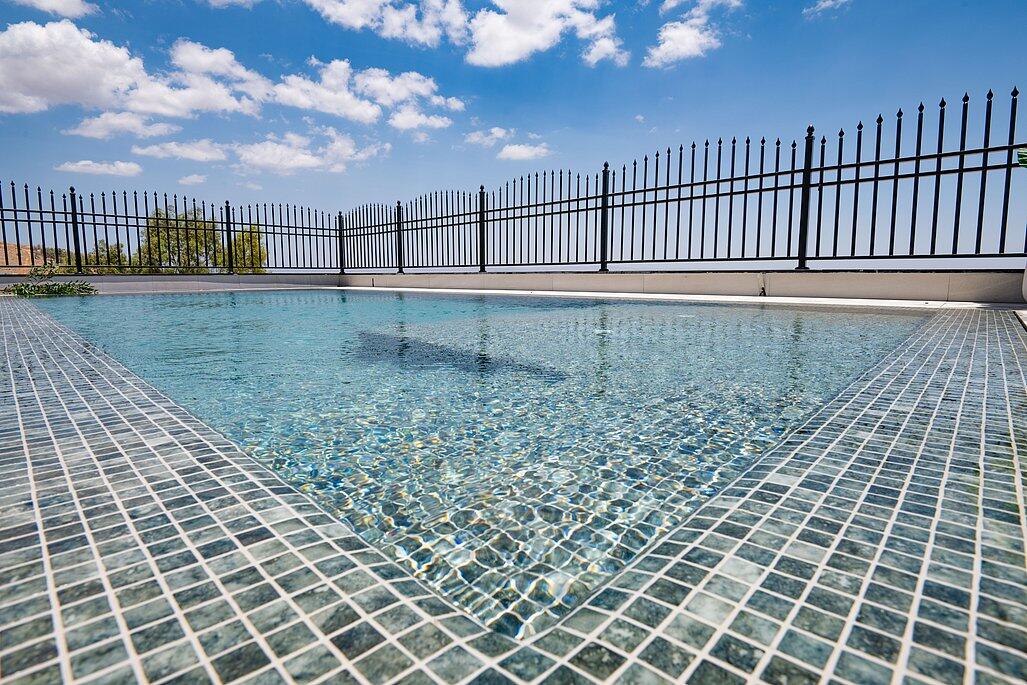 וילה טווינס בוטיק צפון  41  נופש - וי פור ויקיישן - V for Vacation