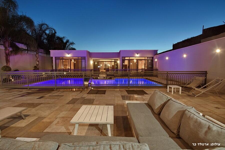 רינג דה בל צפון  2  נופש - וי פור ויקיישן - V for Vacation