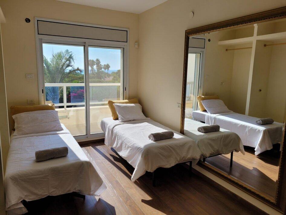 וילה ורדים מרכז  8  נופש - וי פור ויקיישן - V for Vacation