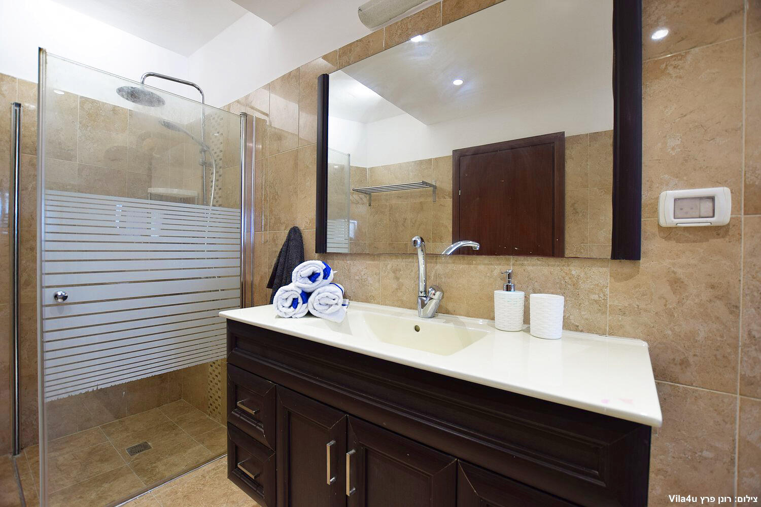 אחוזת כרמא מרכז  21  נופש - וי פור ויקיישן - V for Vacation