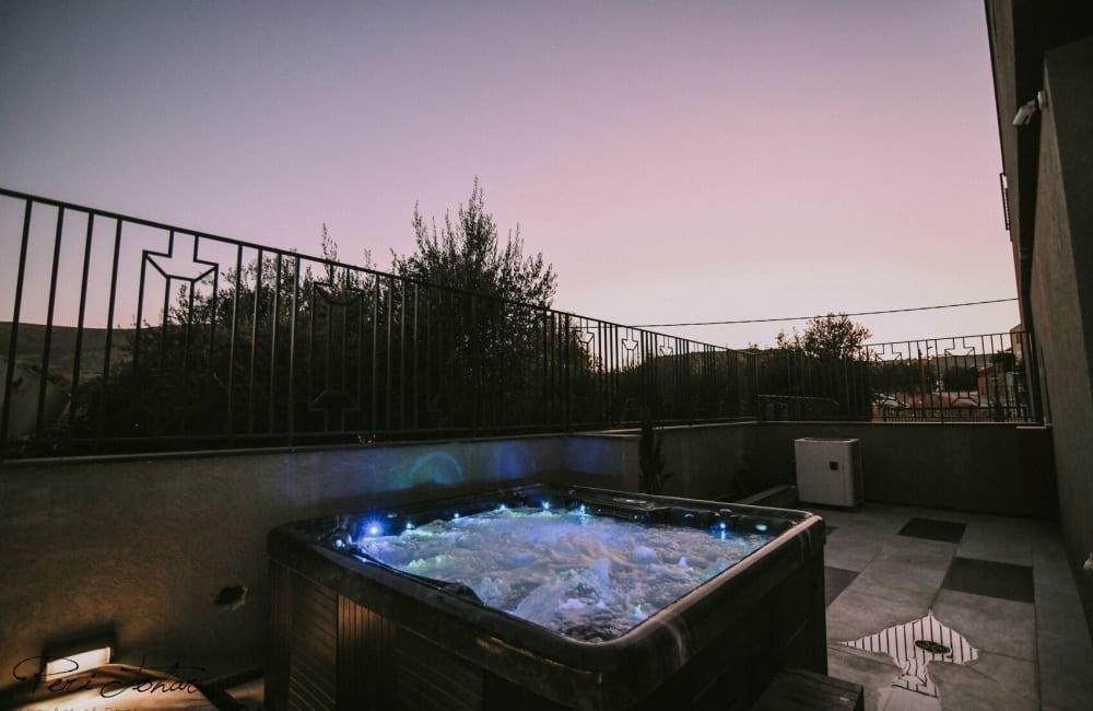 וילה קררה צפון  2  נופש - וי פור ויקיישן - V for Vacation