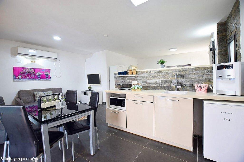 אחוזת אימרי צפון  11  נופש - וי פור ויקיישן - V for Vacation