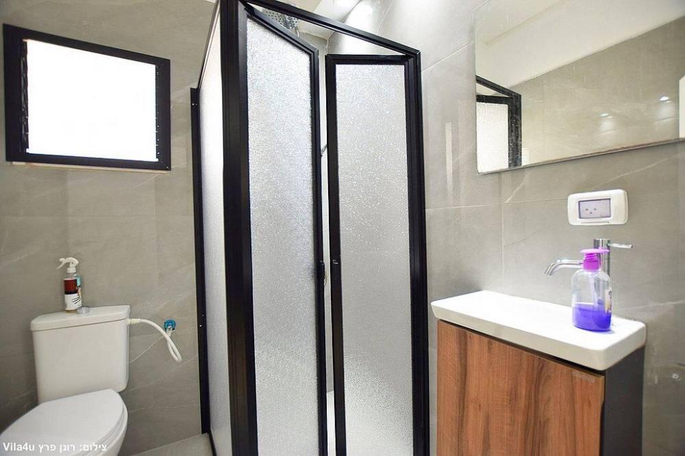 וילה אלין צפון  29  נופש - וי פור ויקיישן - V for Vacation