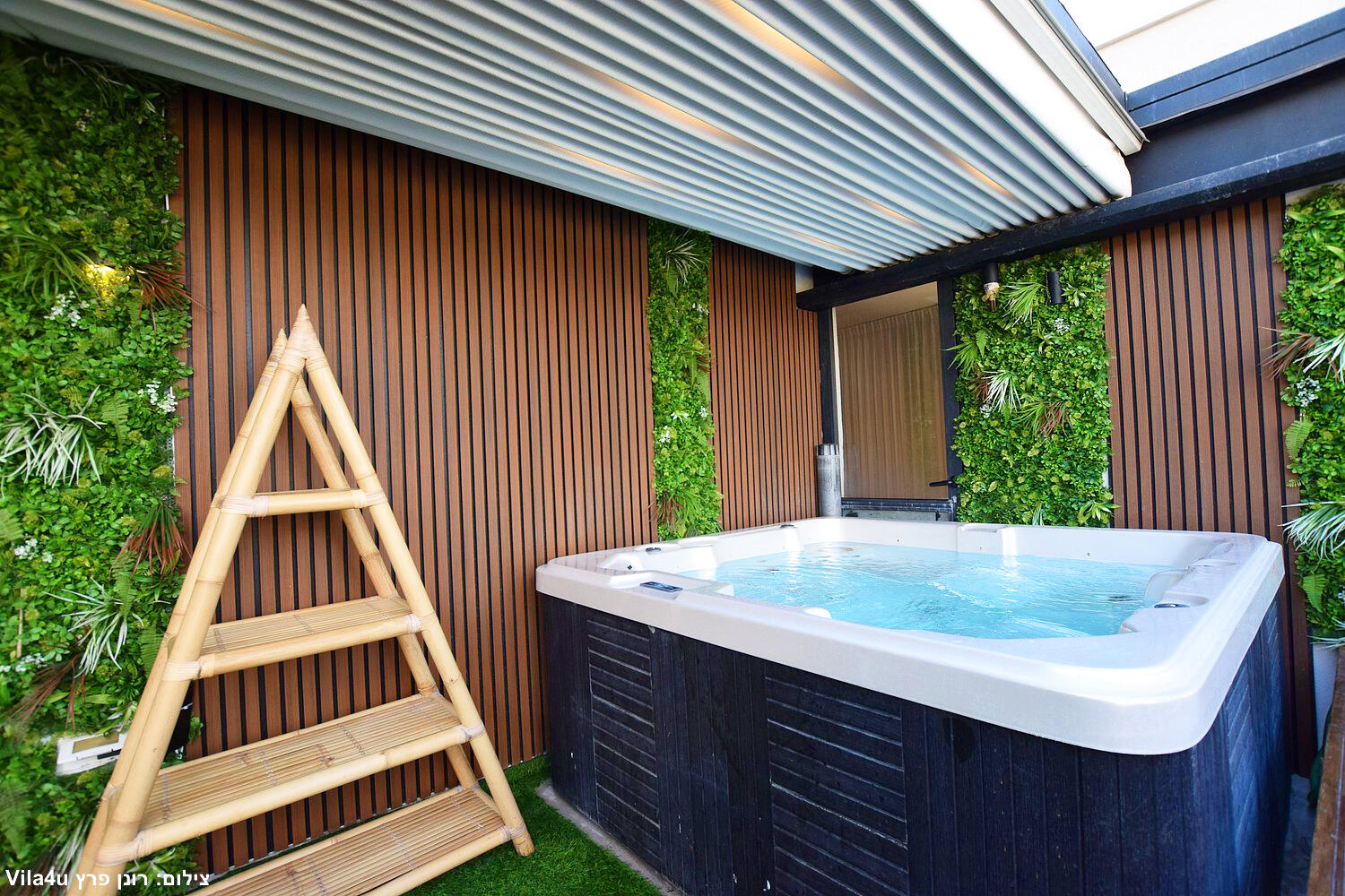 וילה קינג רפאל צפון  40  נופש - וי פור ויקיישן - V for Vacation